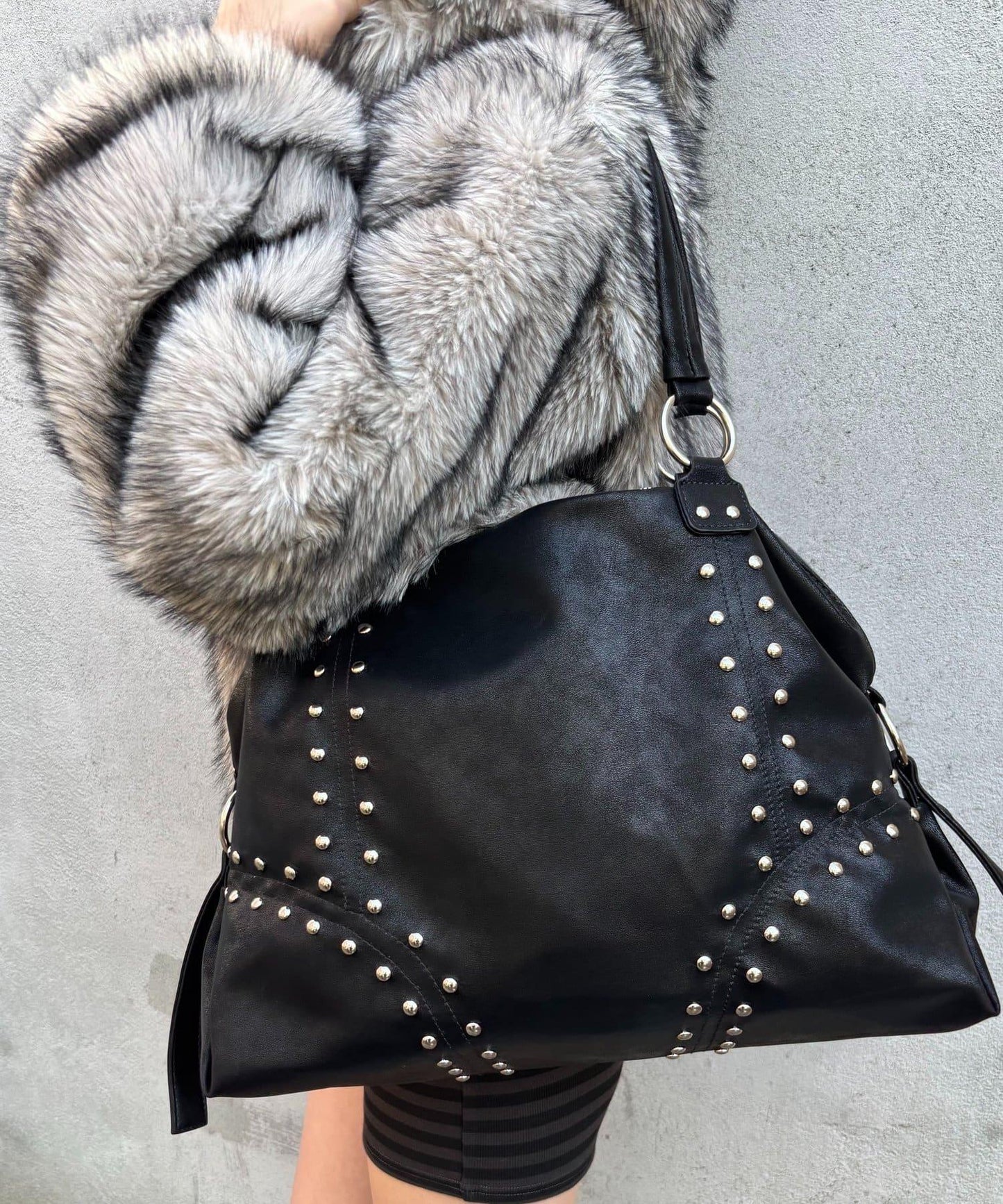 鉚釘仿皮波士頓包