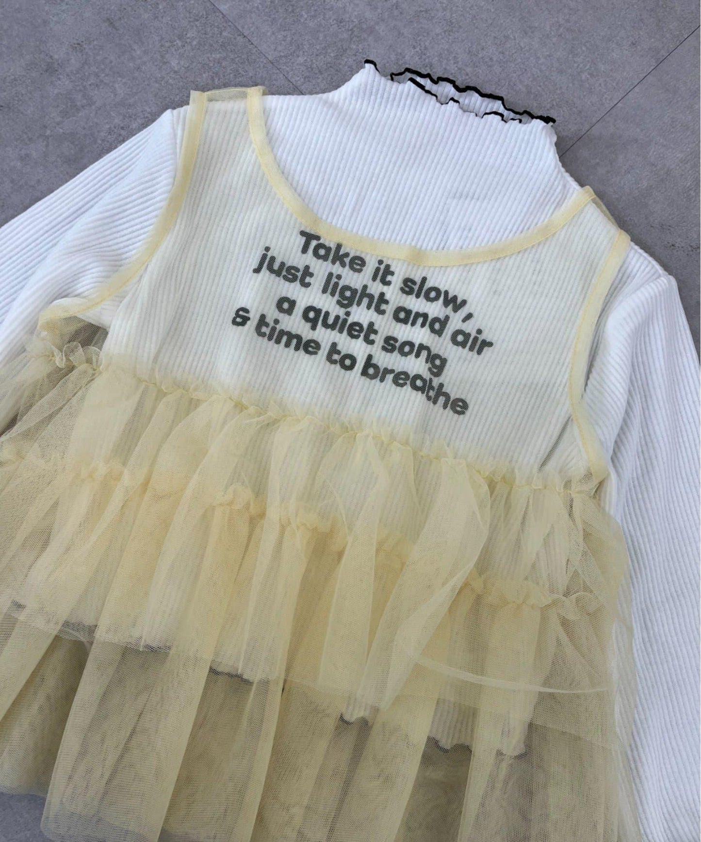 【KIDS】帶層疊網紗的羅紋上衣≪有大童尺碼≫