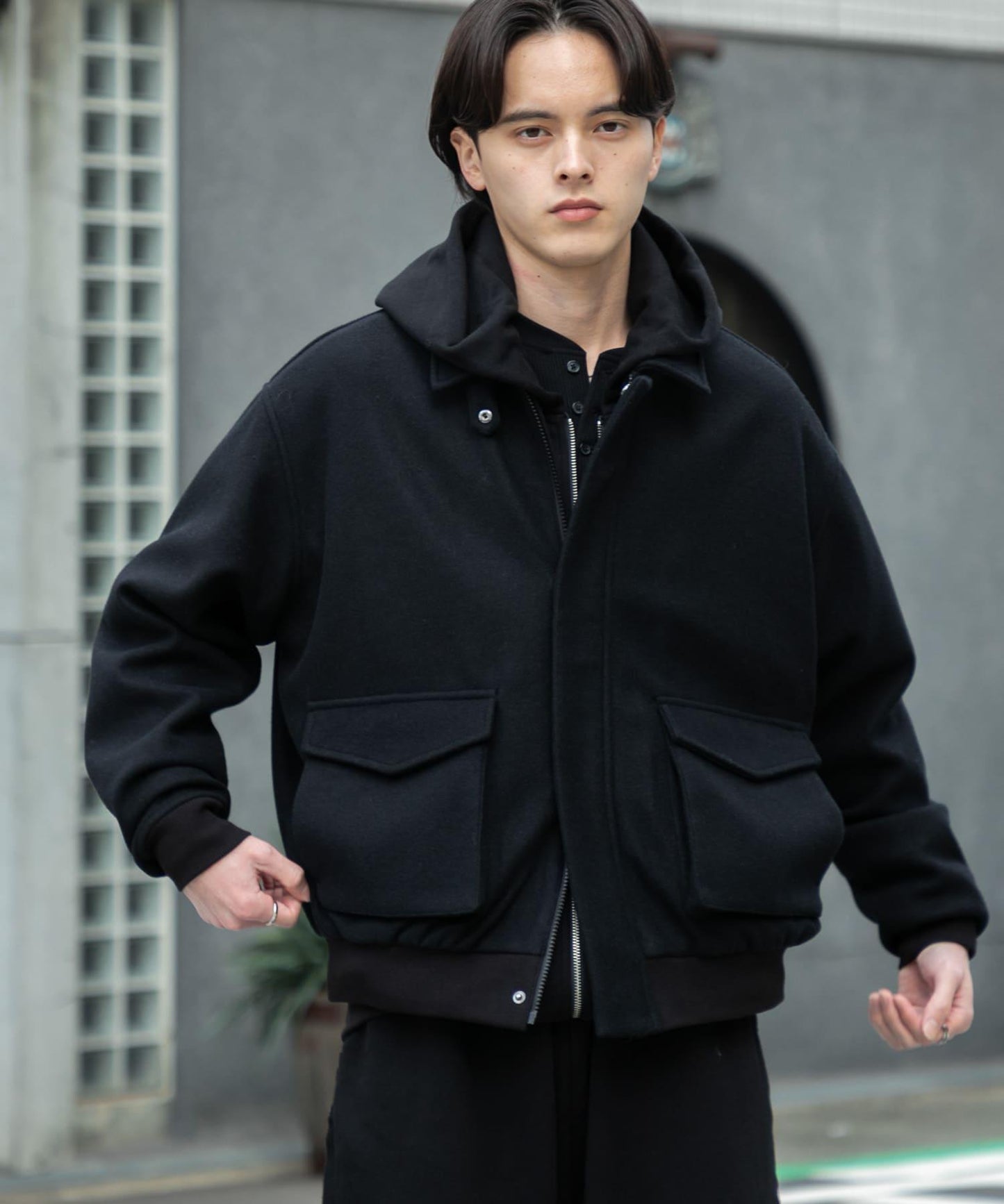 『UR TECH』剪裁呢料夾克