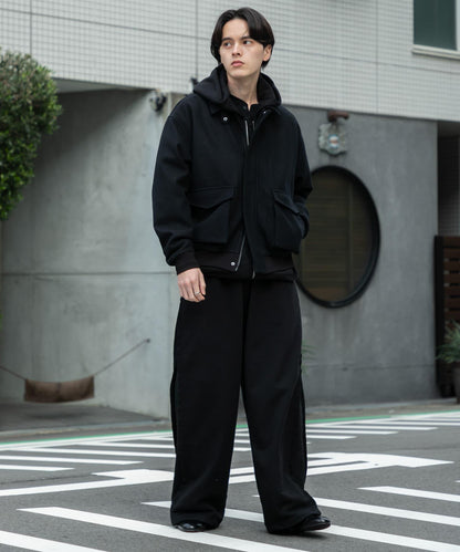 『UR TECH』剪裁呢料夾克