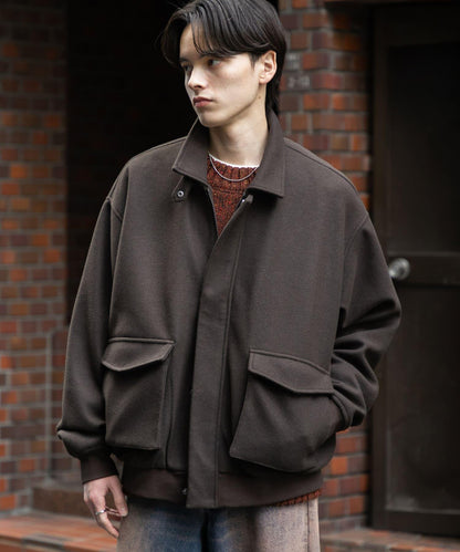 『UR TECH』剪裁呢料夾克