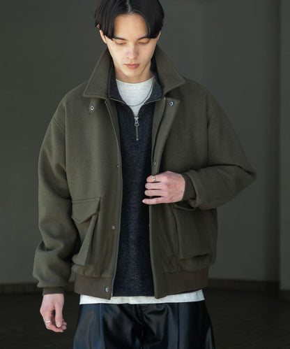 『UR TECH』剪裁呢料夾克