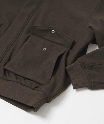 『UR TECH』剪裁呢料夾克