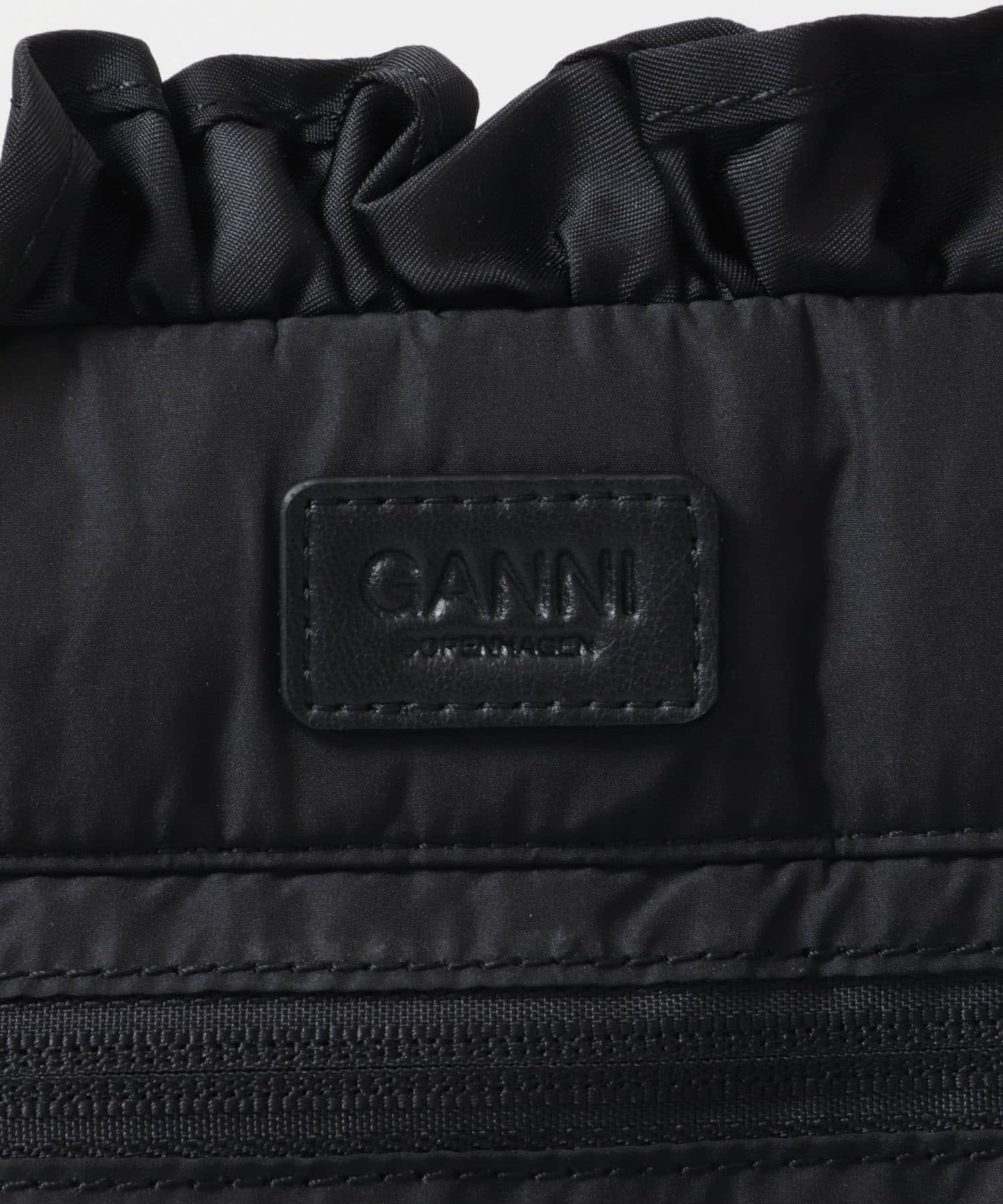 GANNI XXL荷葉邊購物袋