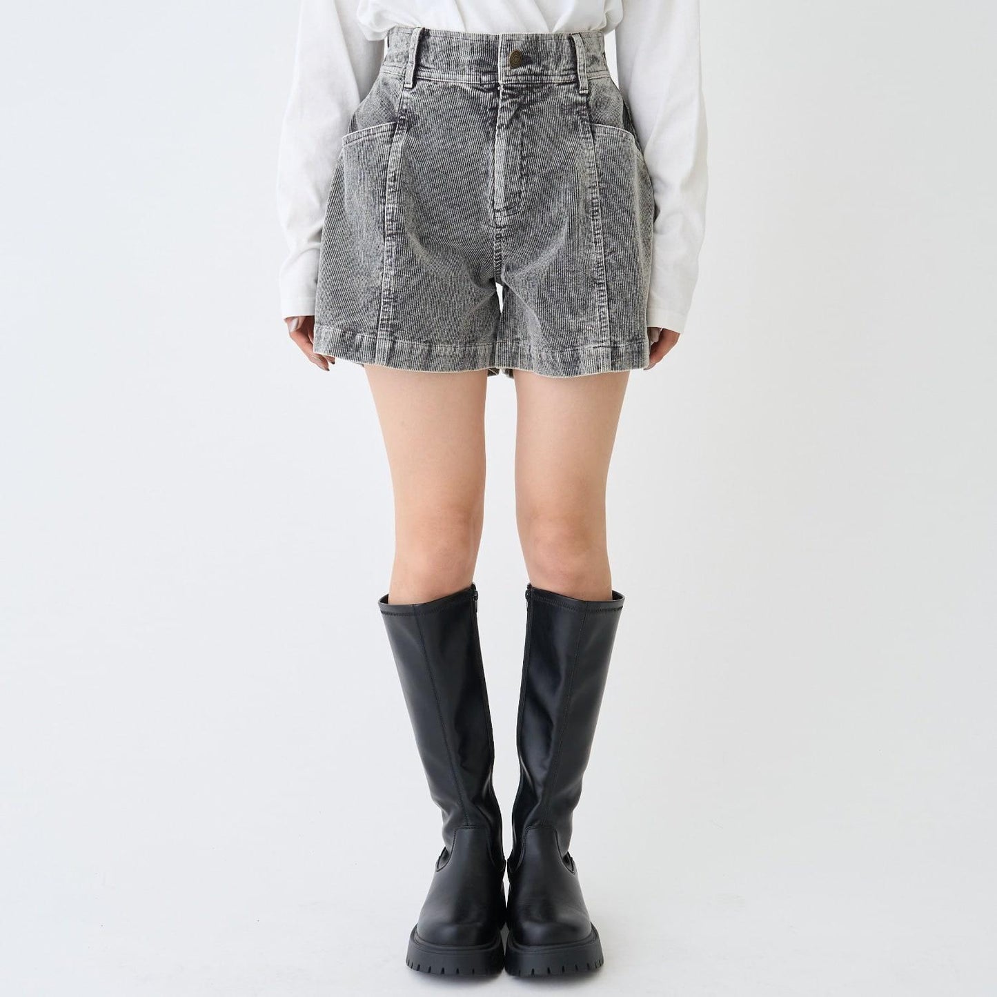 時尚燈芯絨短褲