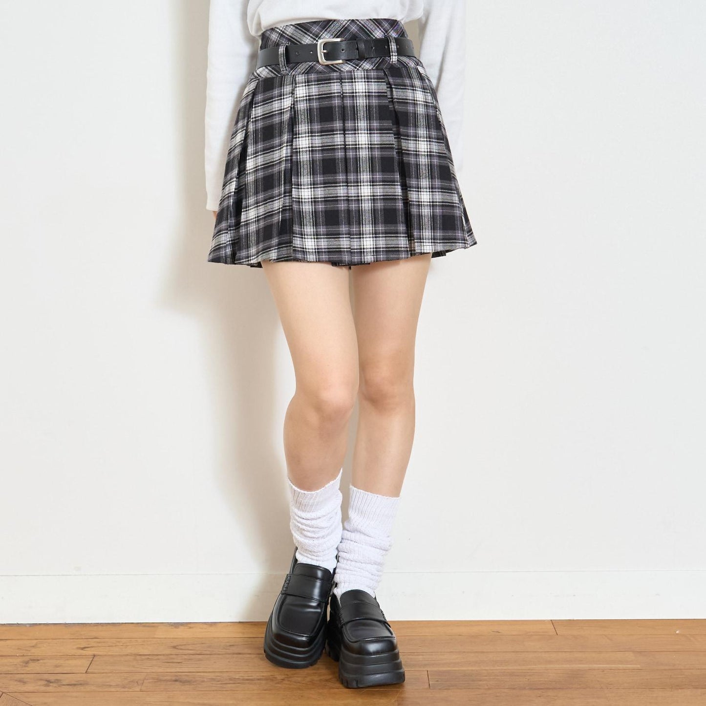 【起毛】帶腰帶格紋百褶裙