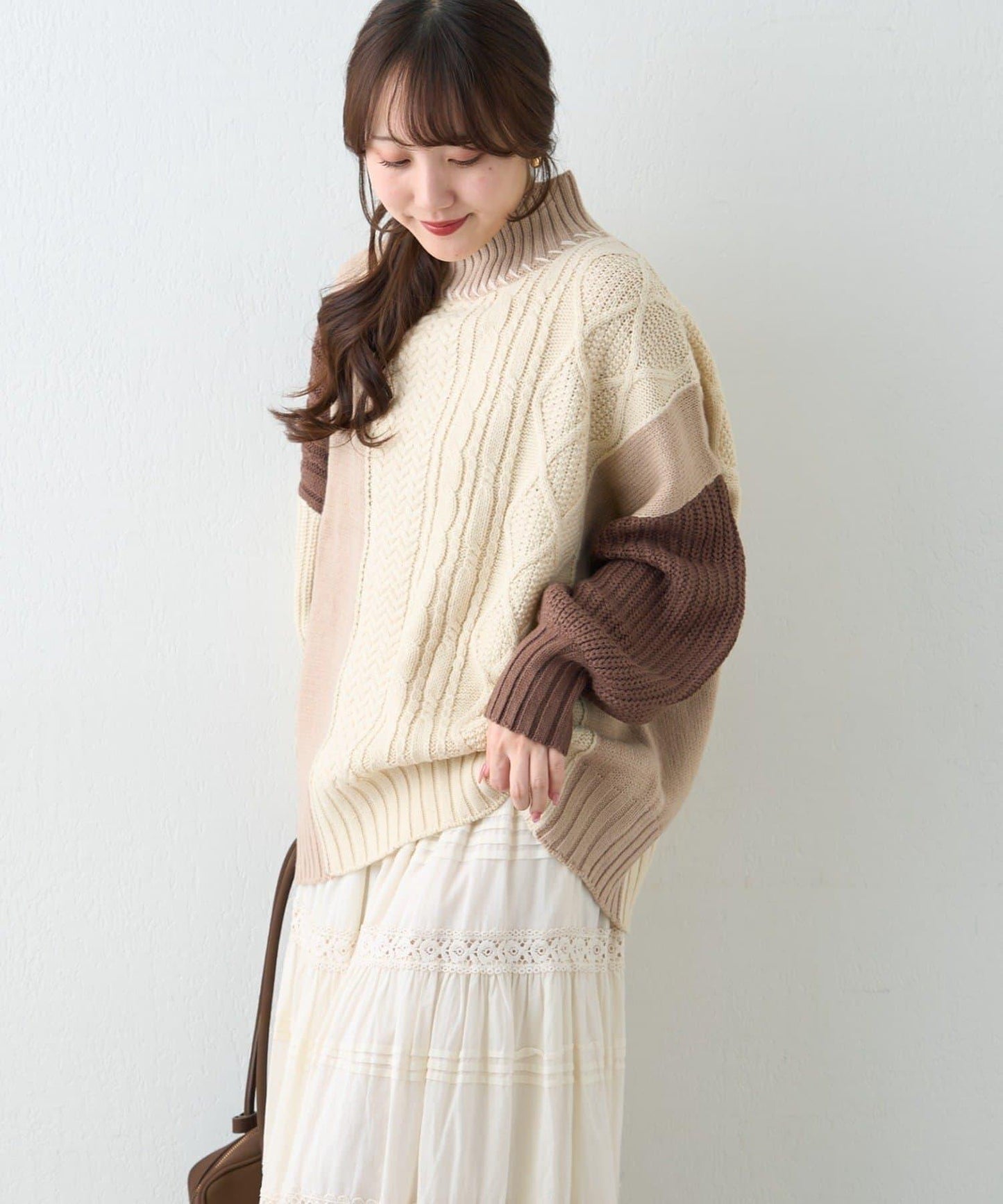 【NAO】拼色手工縫線套頭衫