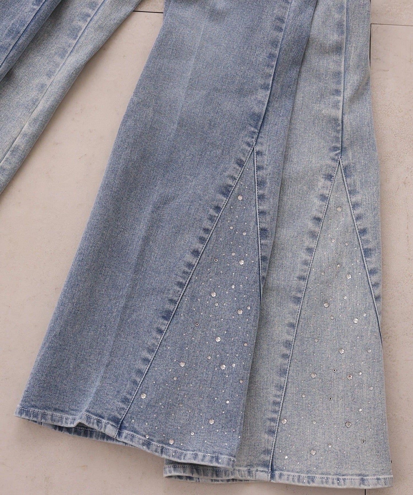 側邊裝飾喇叭牛仔褲