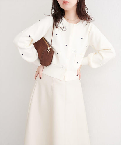 愛心刺繡帶口袋開衫