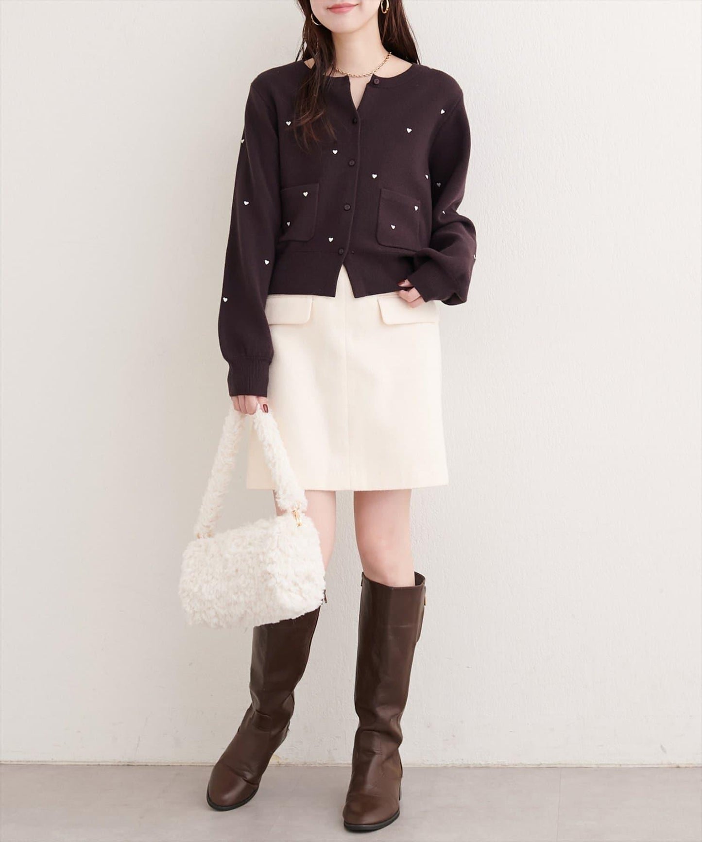 愛心刺繡帶口袋開衫