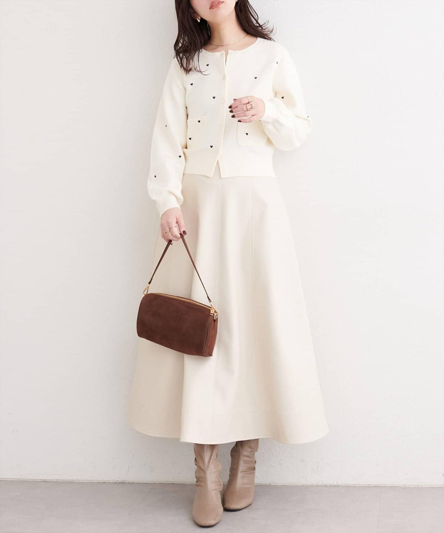 愛心刺繡帶口袋開衫