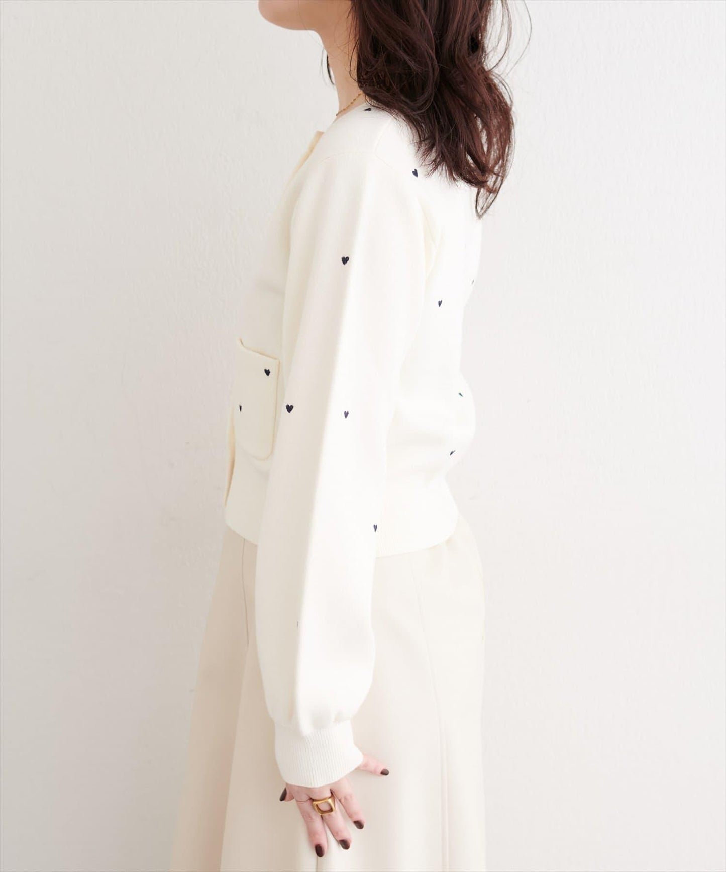 愛心刺繡帶口袋開衫