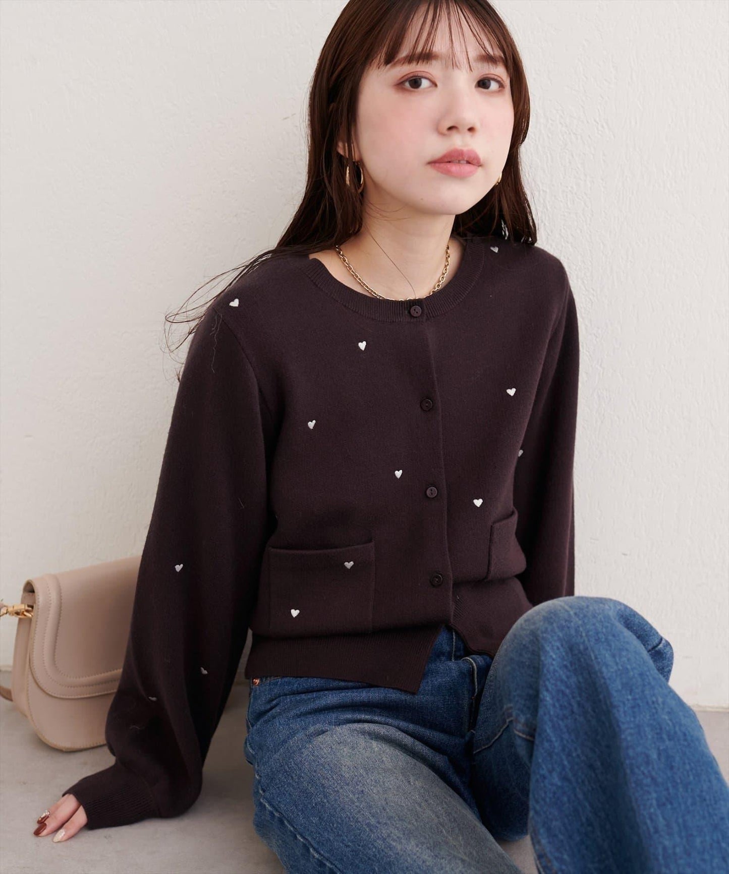 愛心刺繡帶口袋開衫