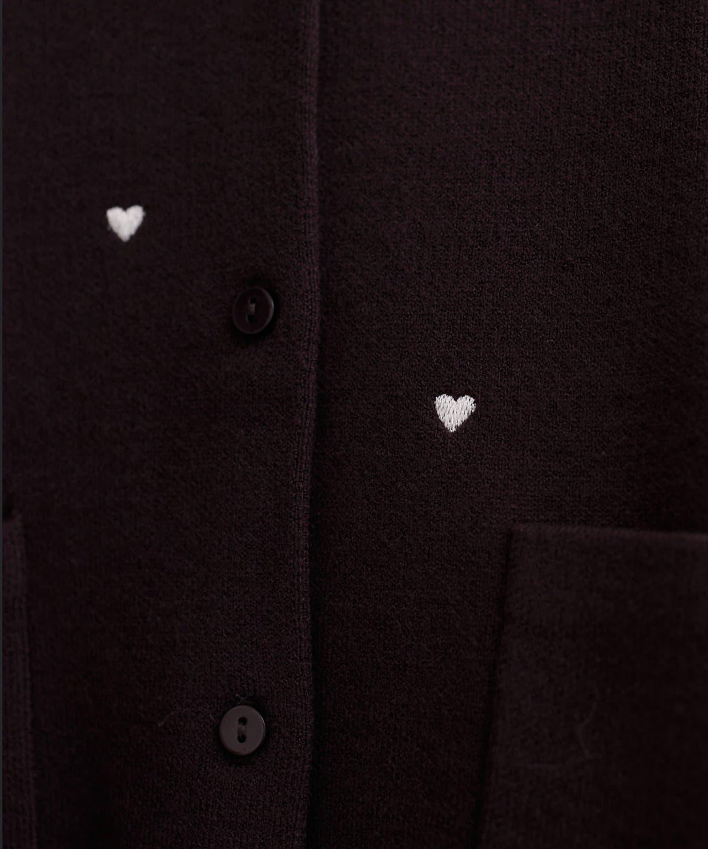 愛心刺繡帶口袋開衫