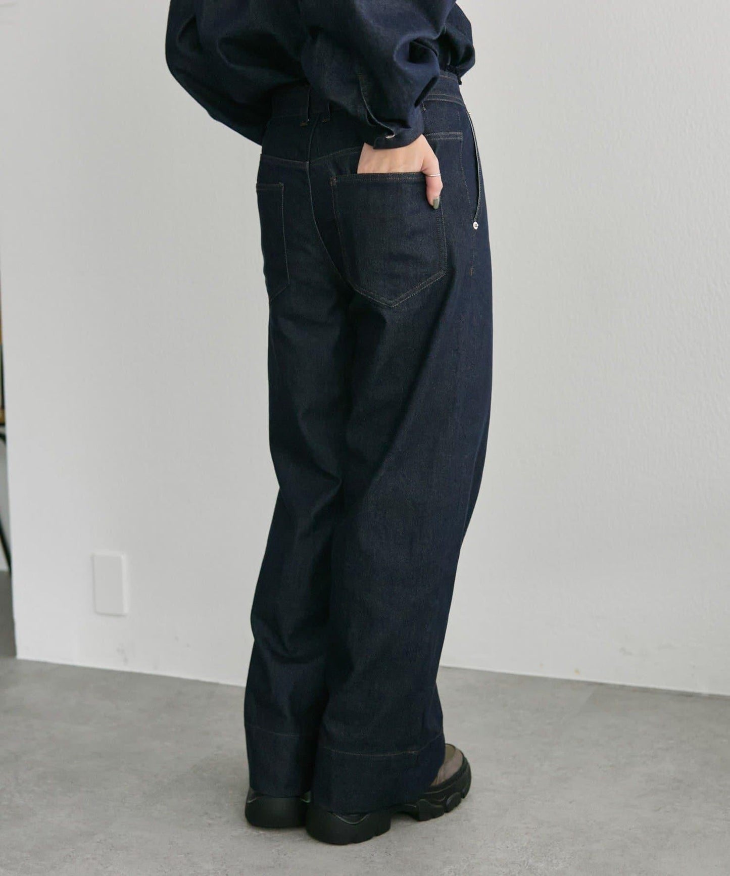 可成套穿著中線牛仔褲【SUM1 STYLE】