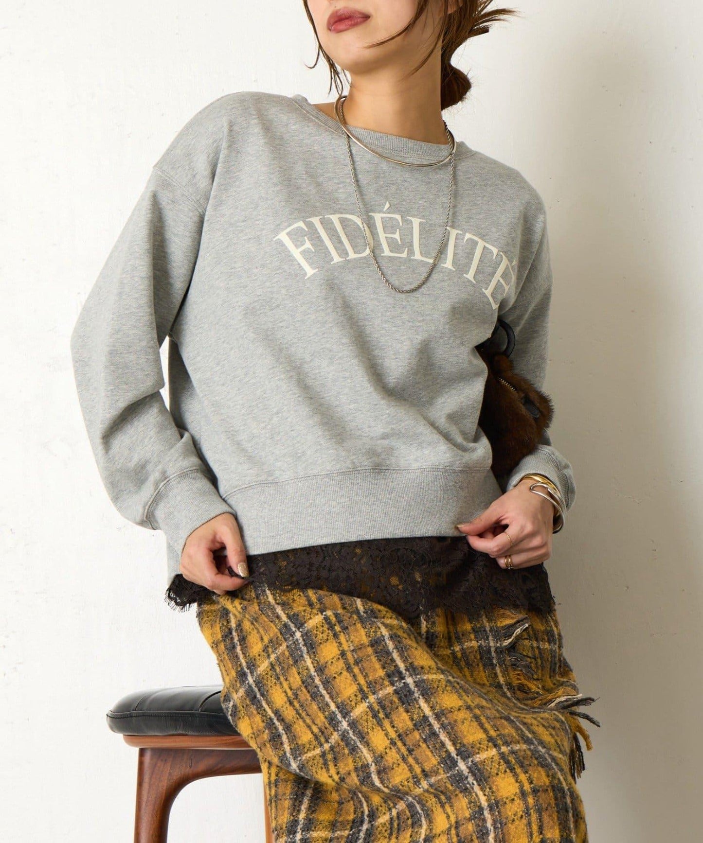 迷你毛圈植絨字母印花長袖T恤