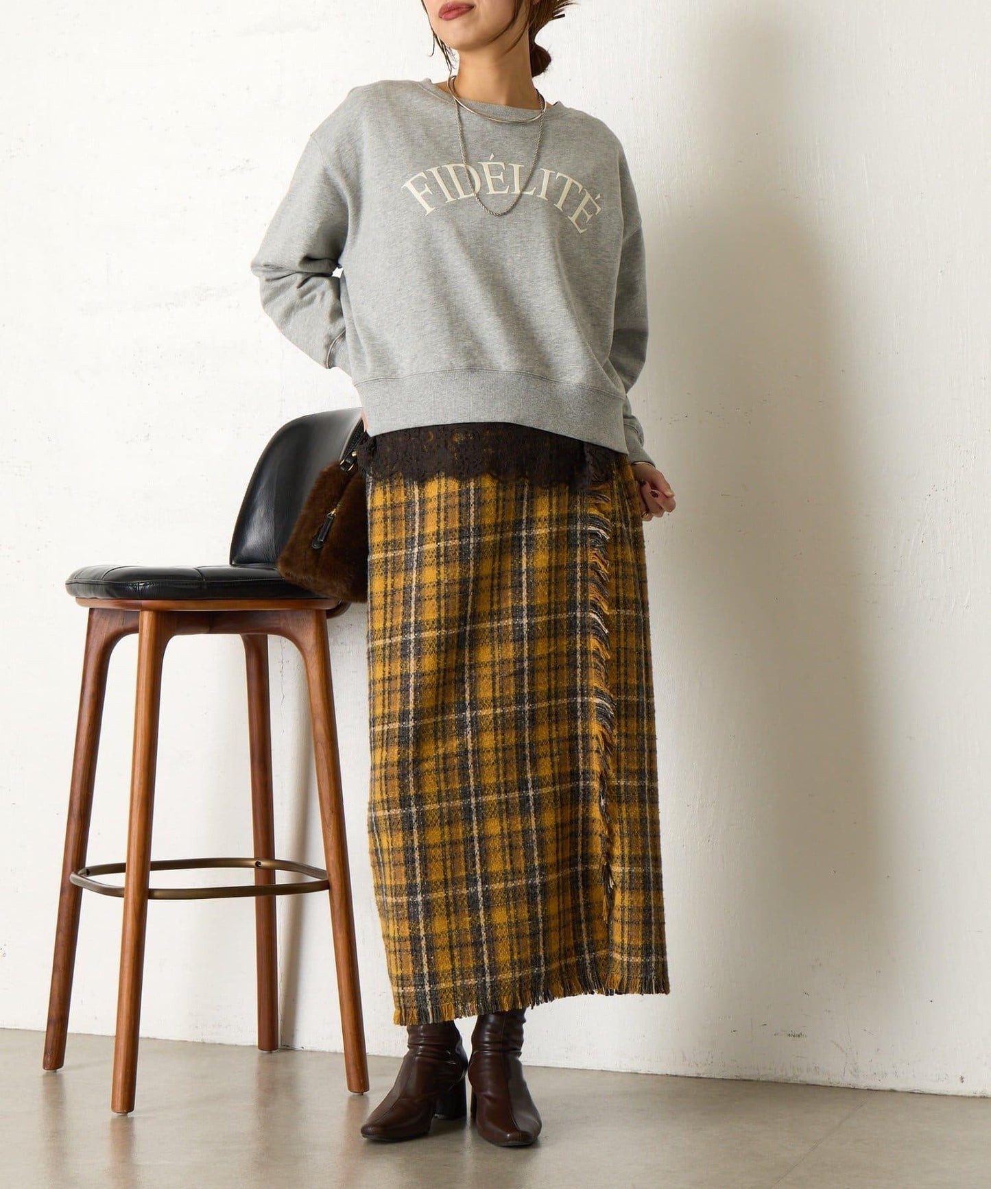 迷你毛圈植絨字母印花長袖T恤