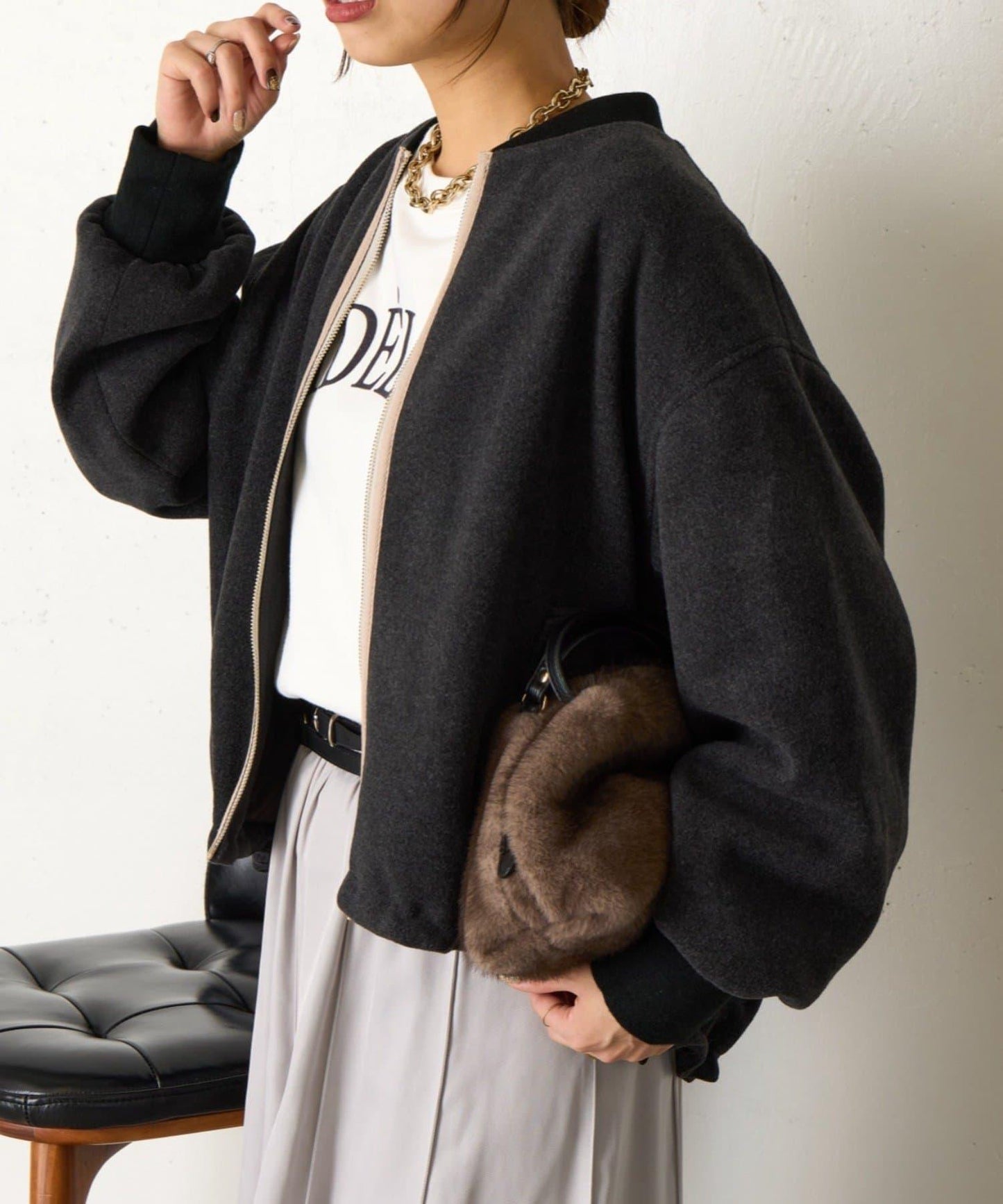 背部荷葉邊夾克