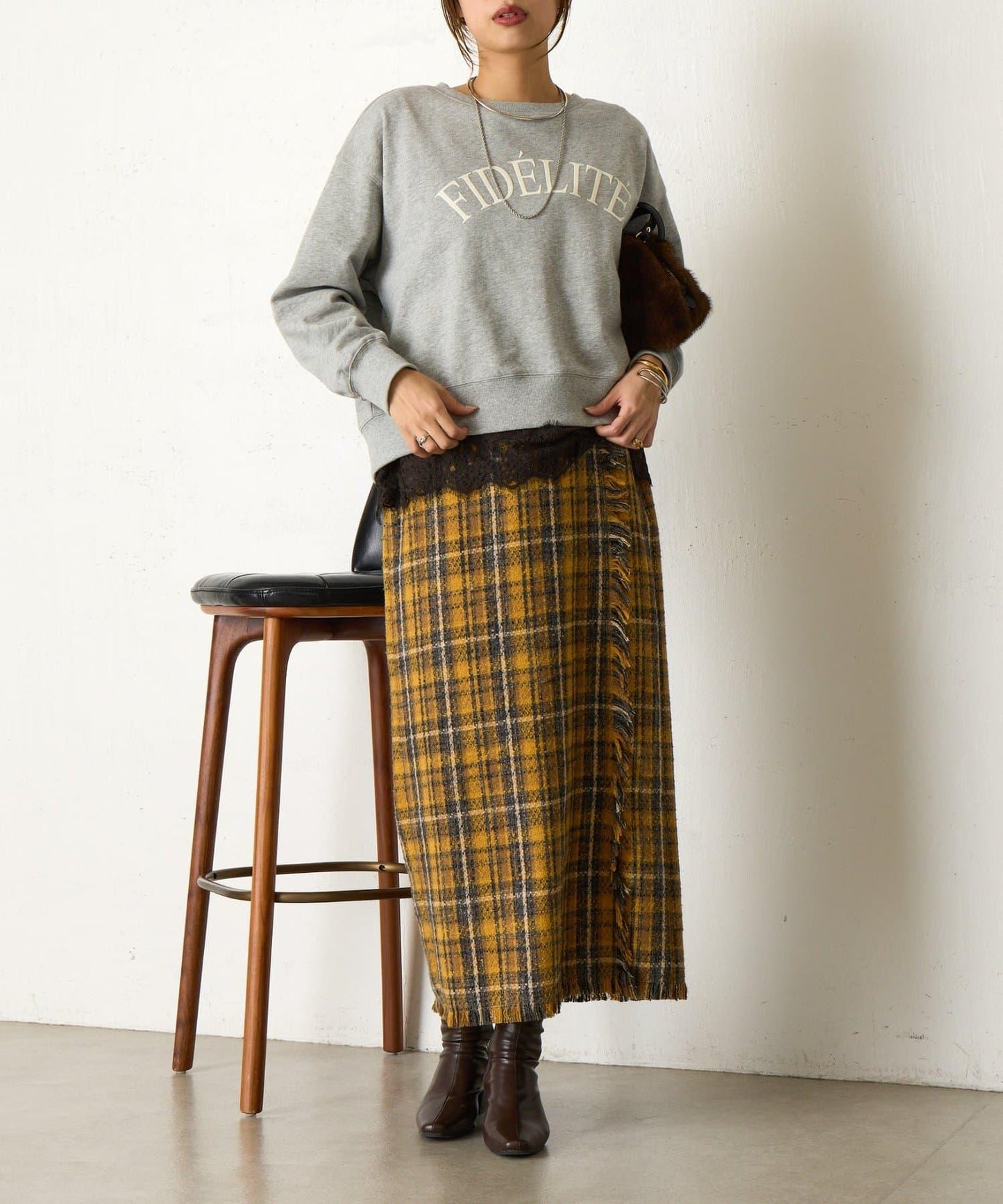 迷你毛圈植絨字母印花長袖T恤