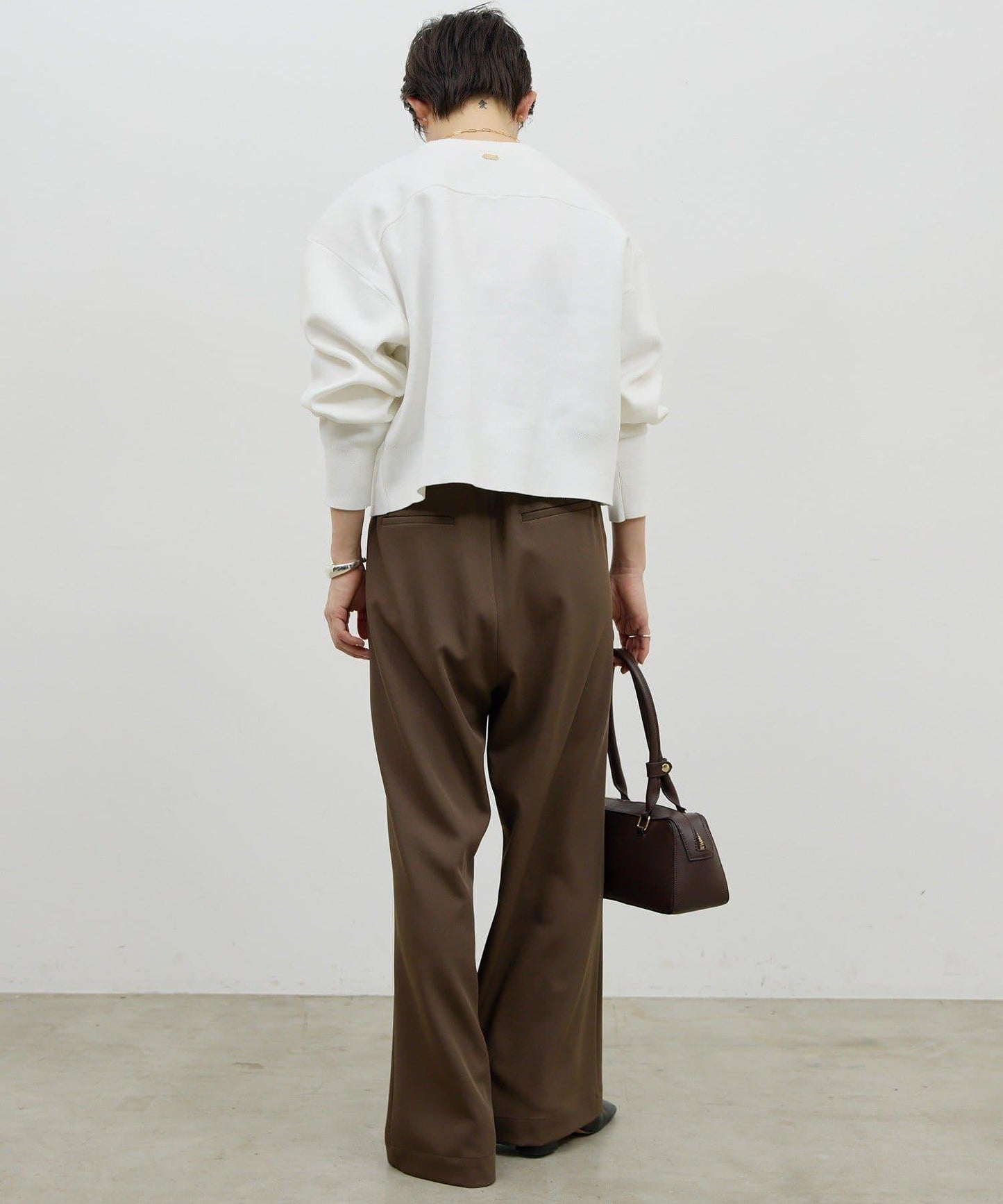 衛衣風格圓領針織衫