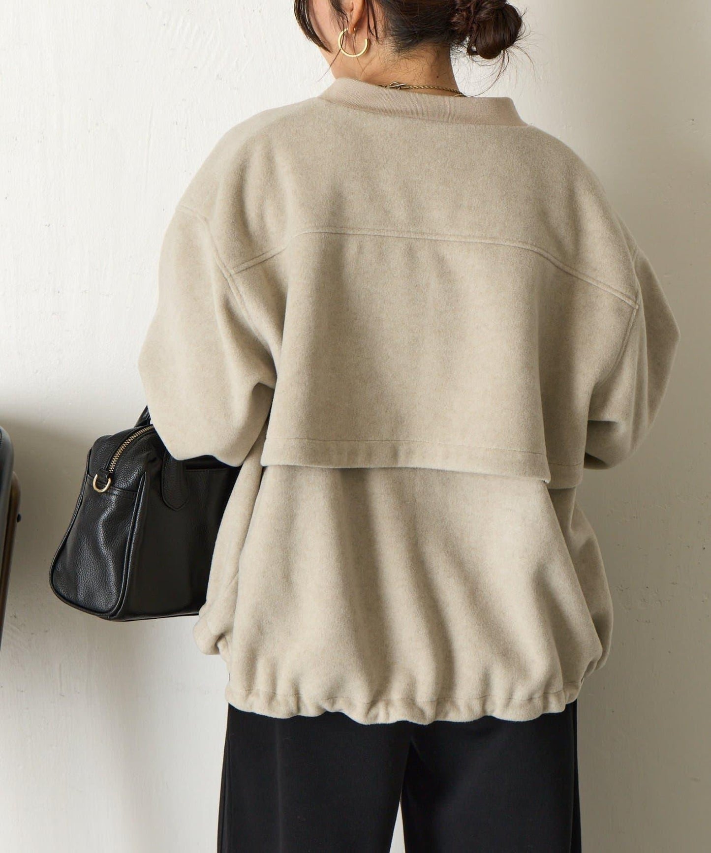 背部荷葉邊夾克