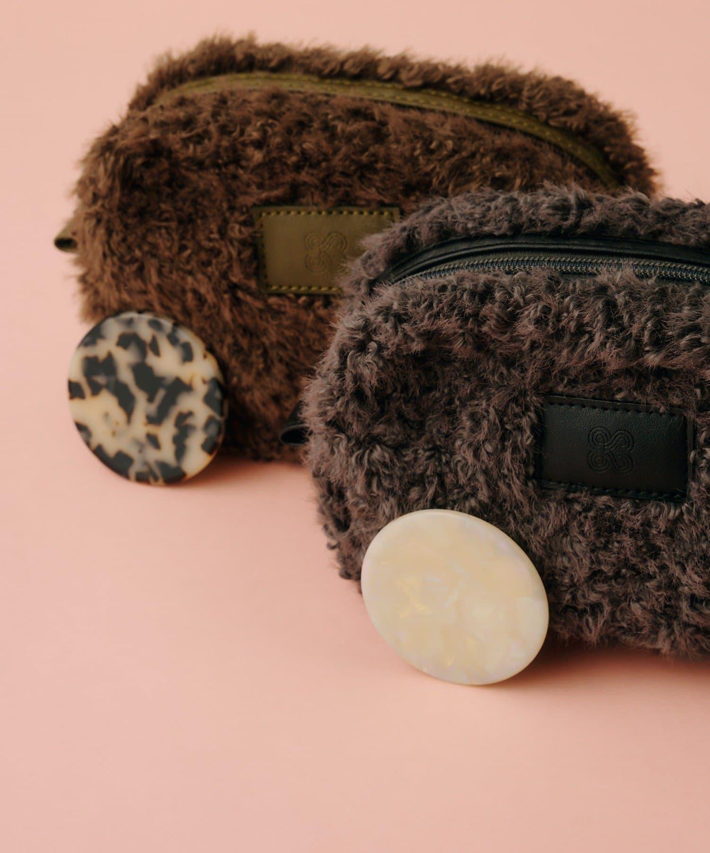 【KolorsLikeYou】毛絨鏡面化妝包