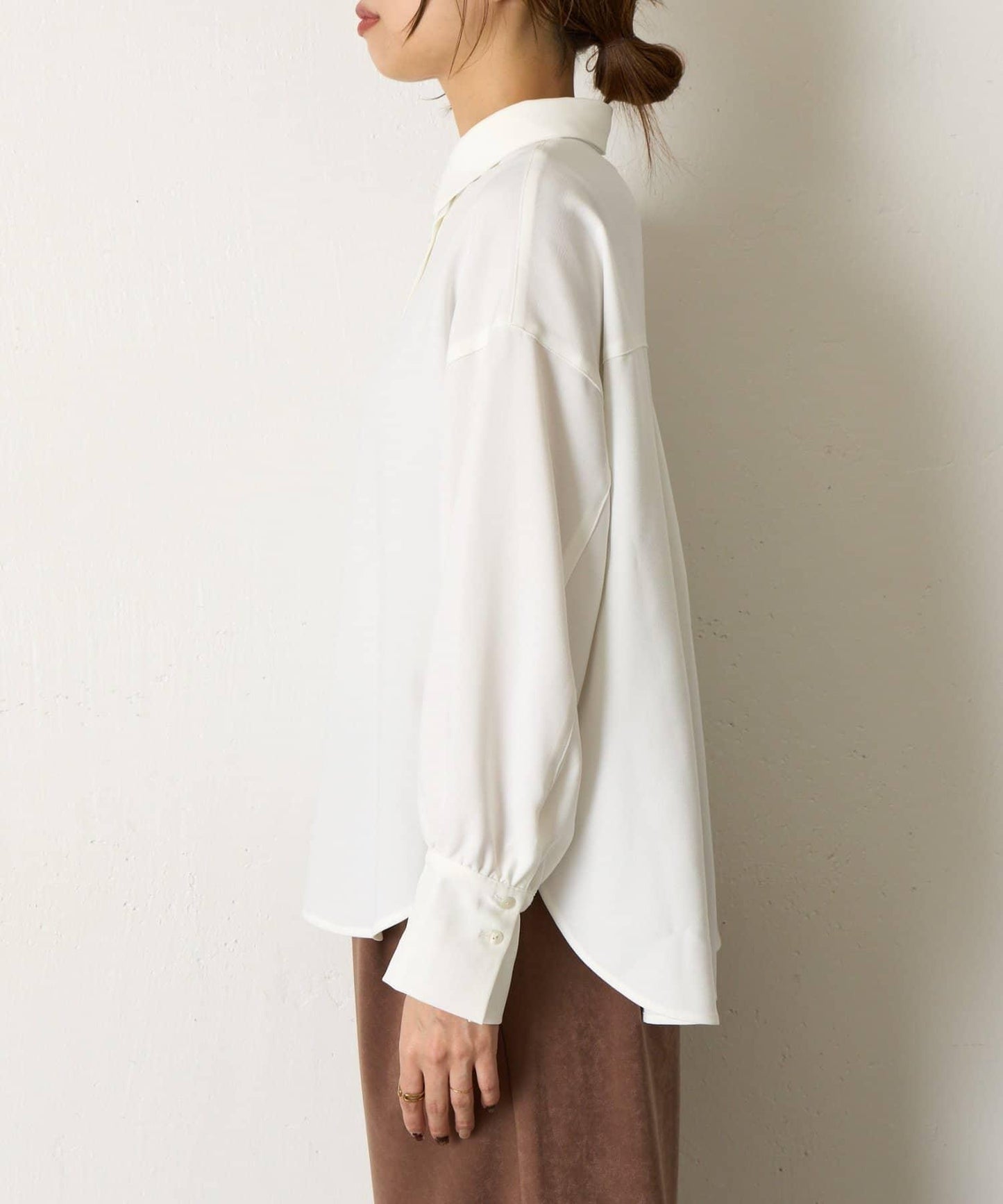 後背雙褶襯衫