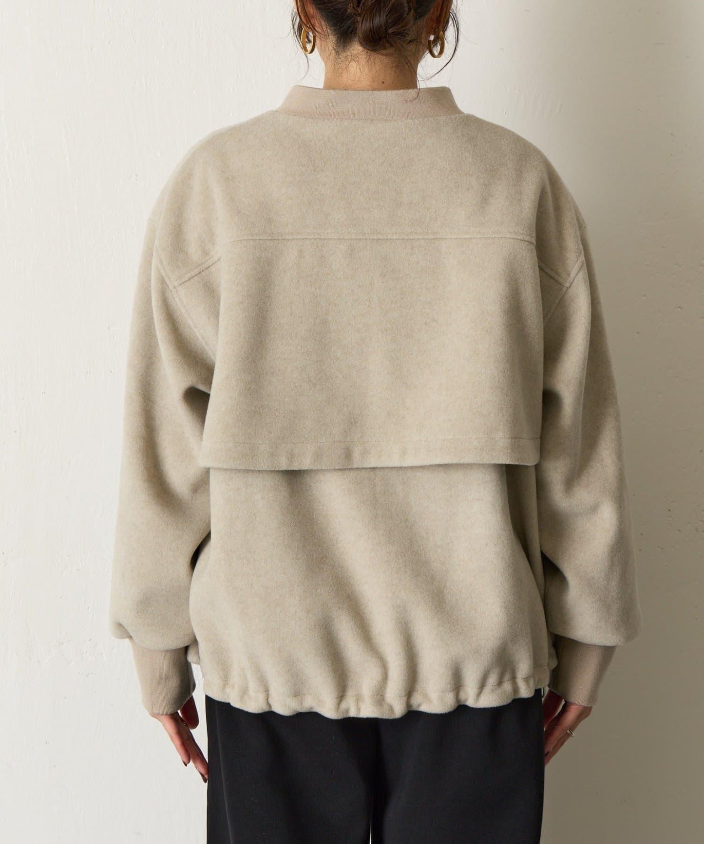 背部荷葉邊夾克