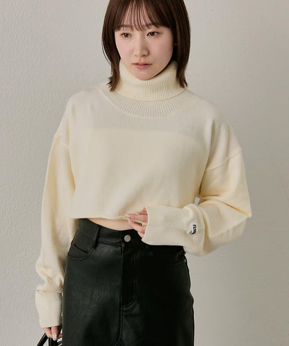 mline 短款高領針織上衣