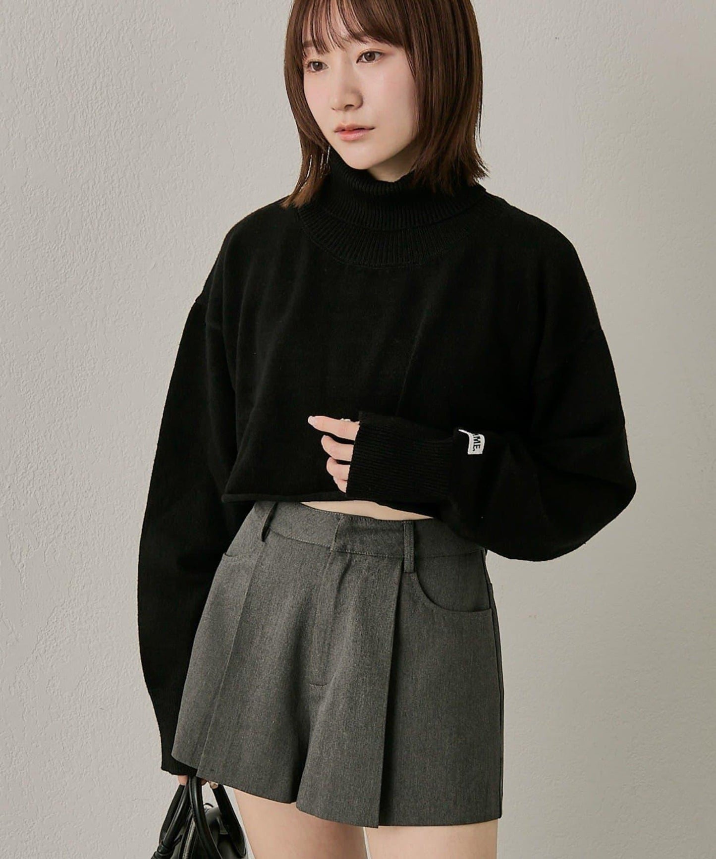 mline 短款高領針織上衣