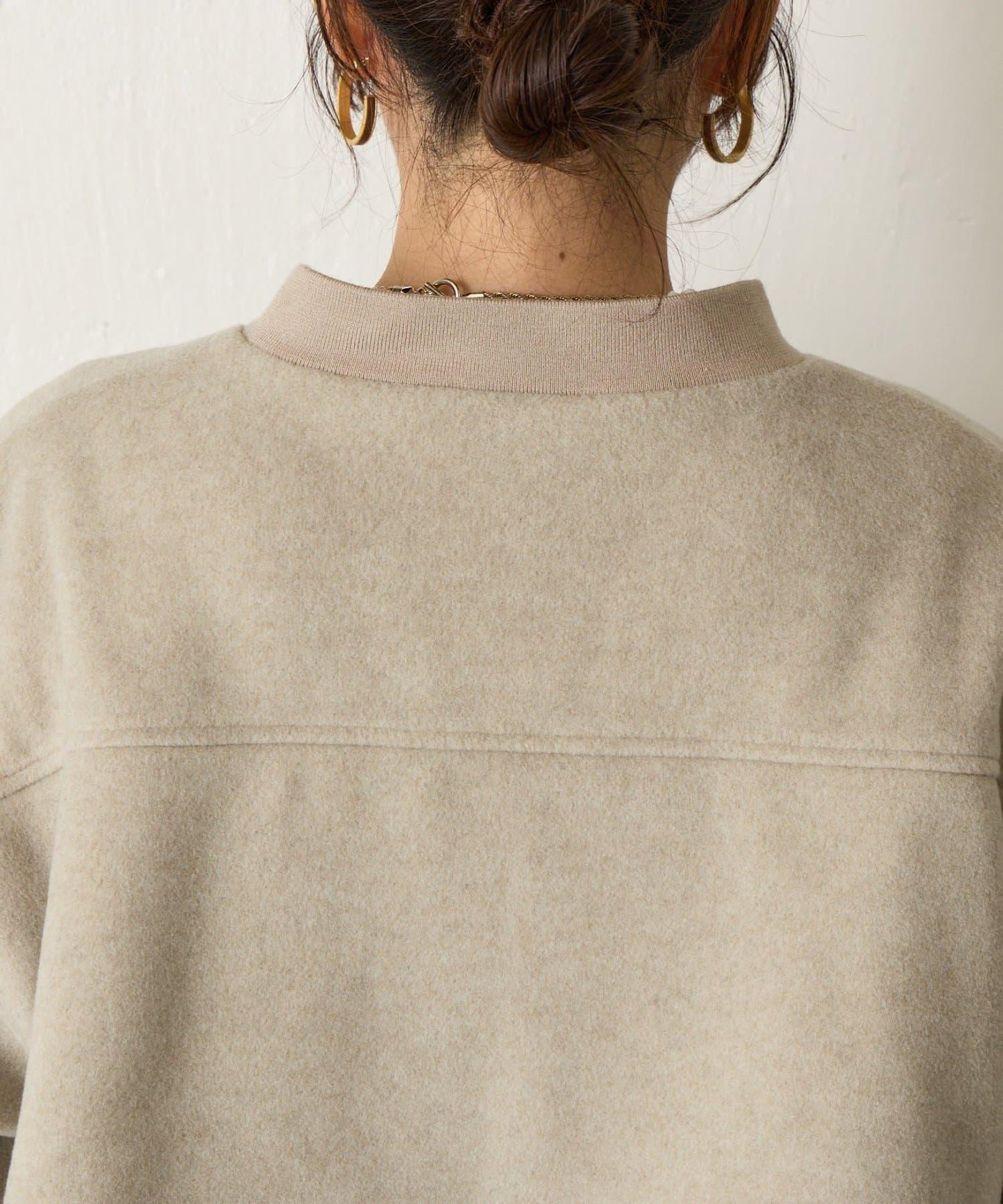 背部荷葉邊夾克