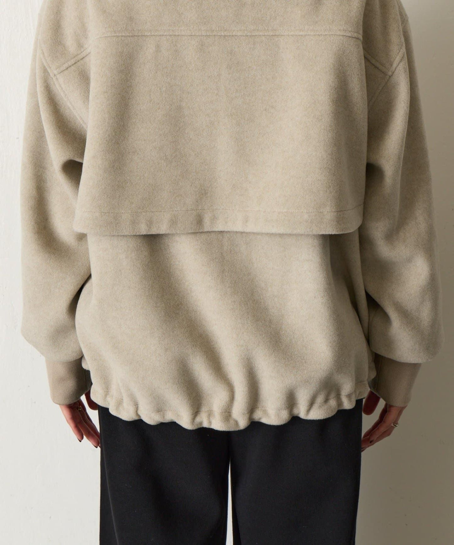 背部荷葉邊夾克