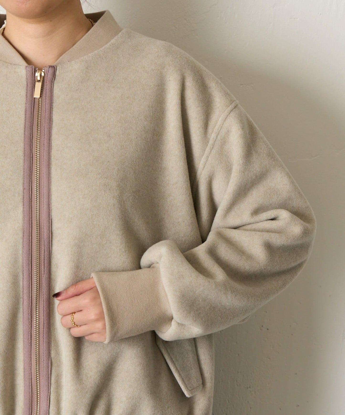 背部荷葉邊夾克