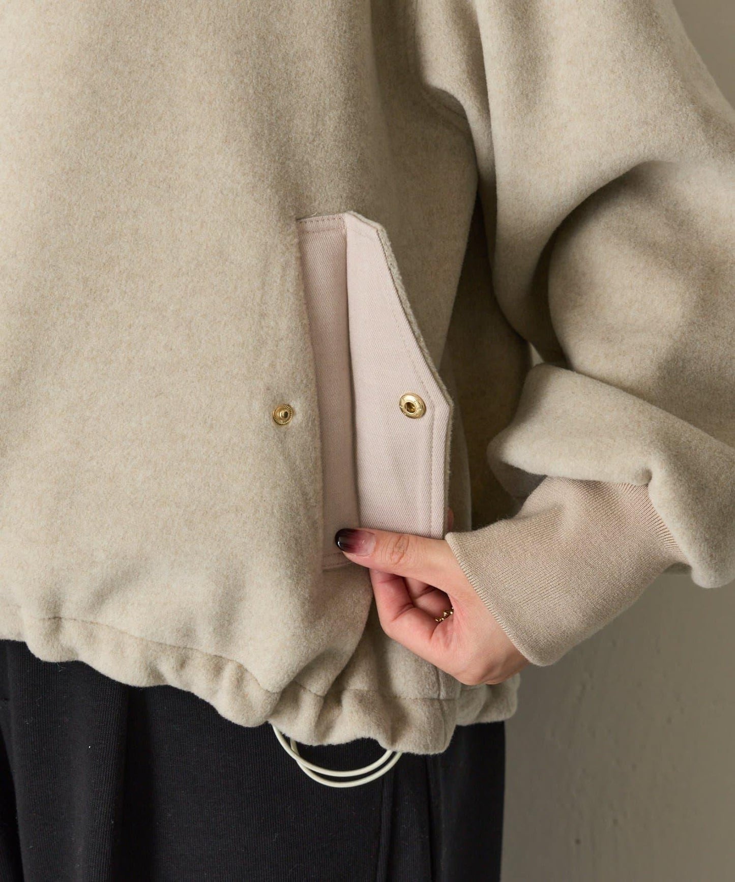 背部荷葉邊夾克