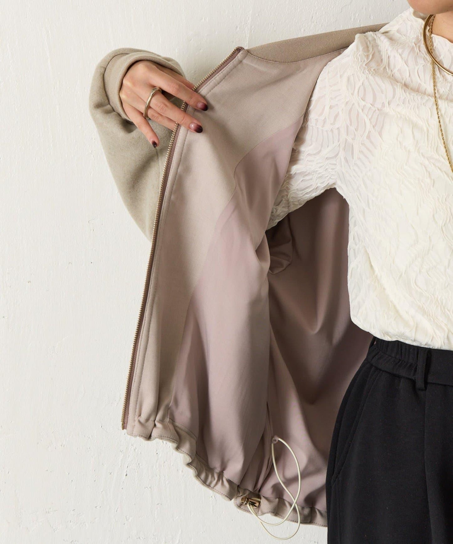 背部荷葉邊夾克