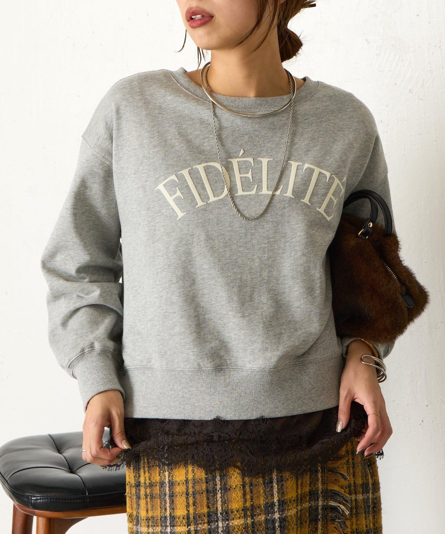 迷你毛圈植絨字母印花長袖T恤