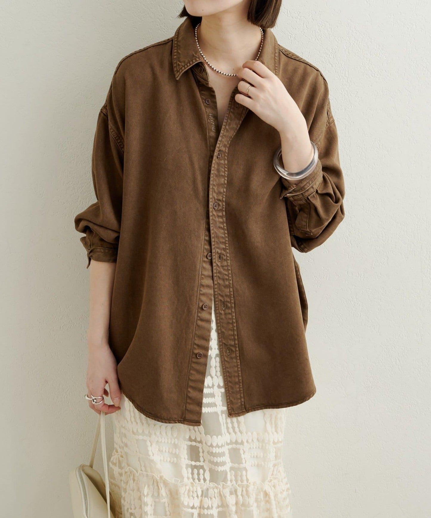 【可搭配套裝穿著◎】刺繡天絲柔軟寬鬆襯衫
