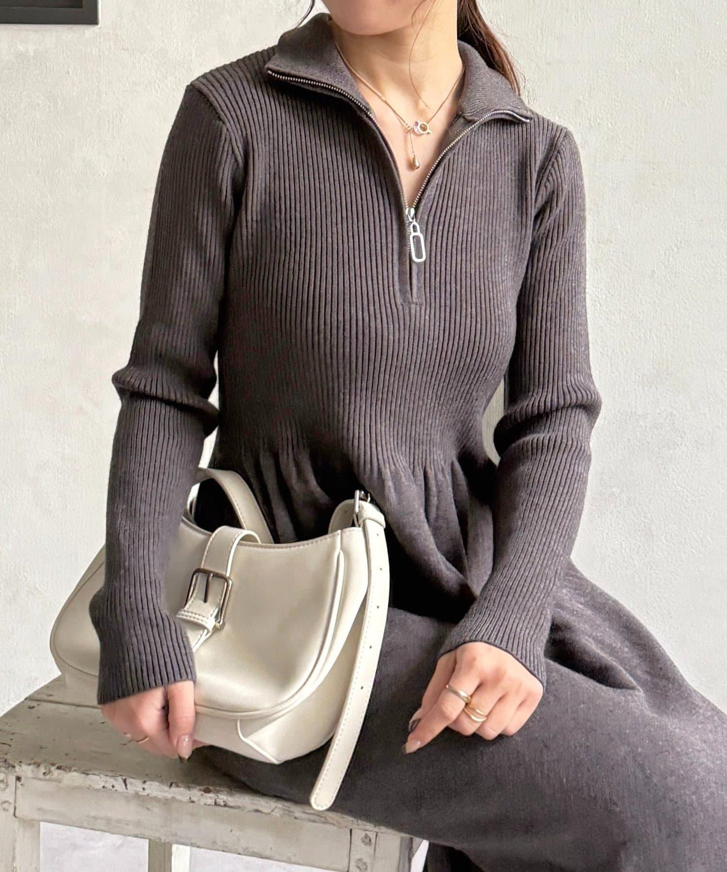 半拉鍊羅紋針織喇叭連衣裙