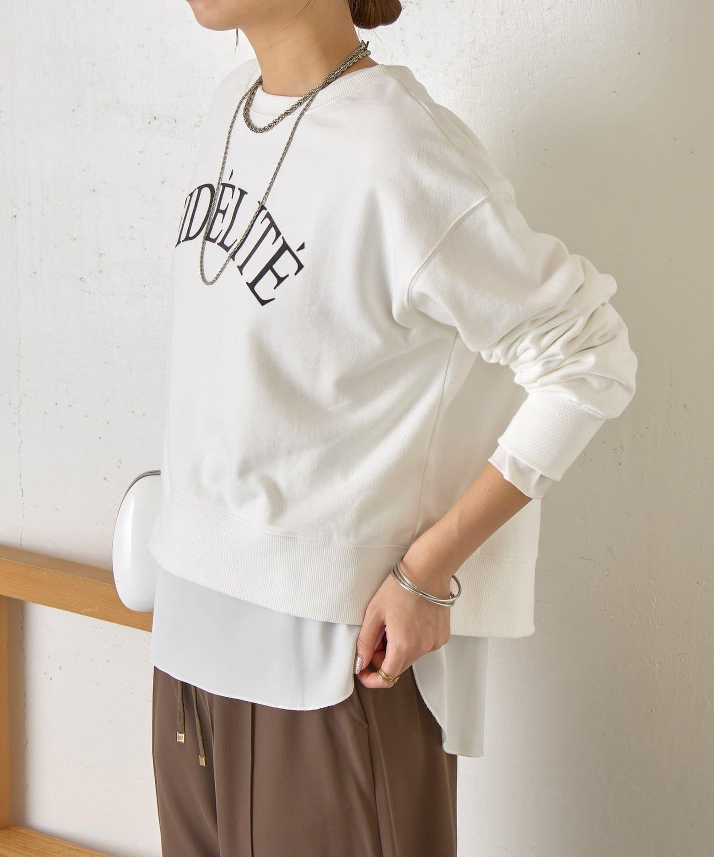 迷你毛圈植絨字母印花長袖T恤