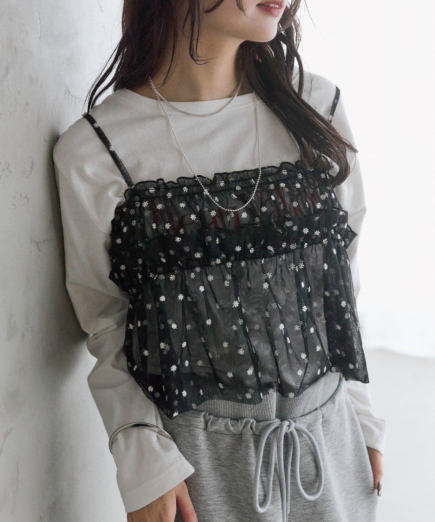 花卉網紗吊帶上衣
