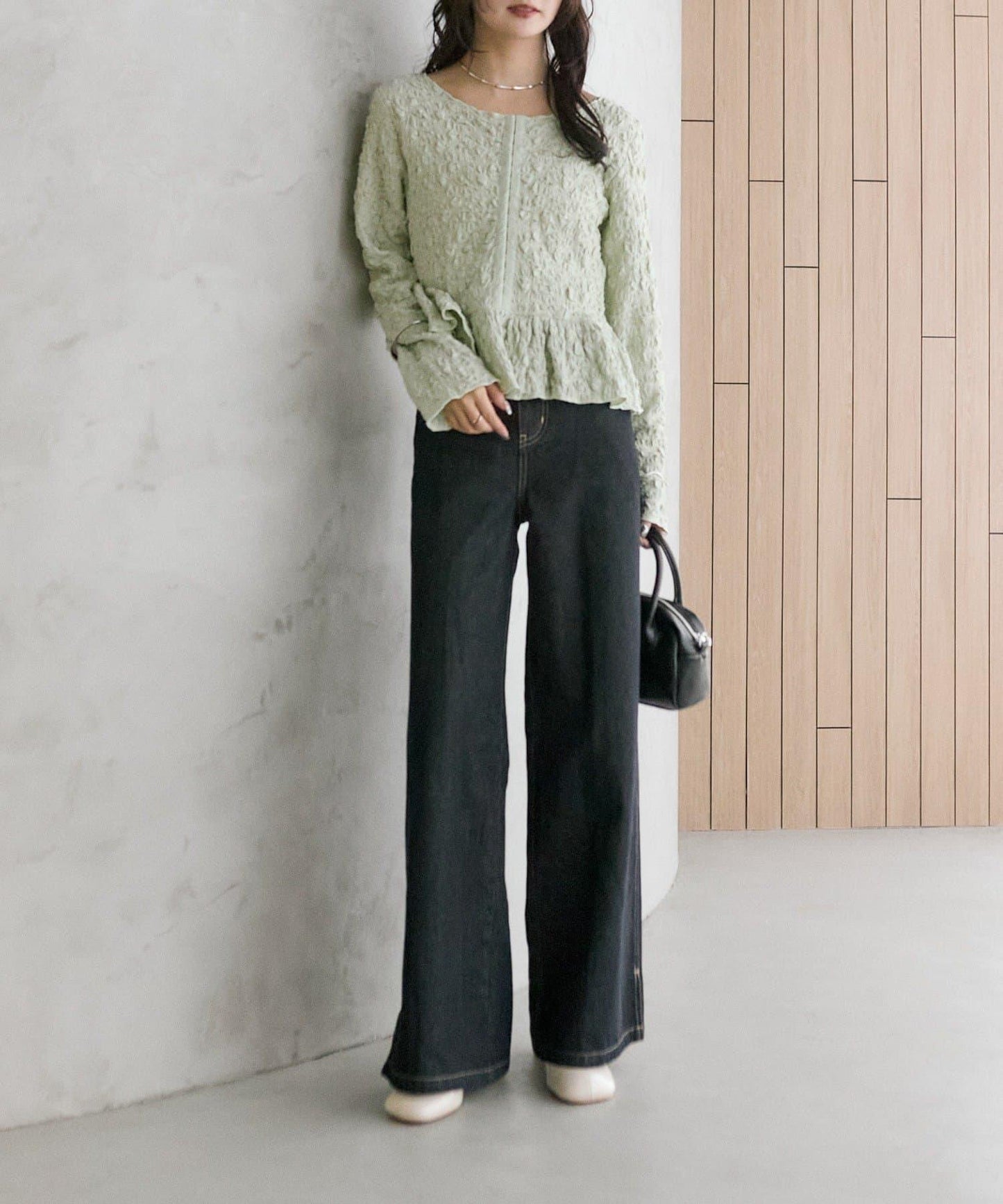 褶皺荷葉邊上衣