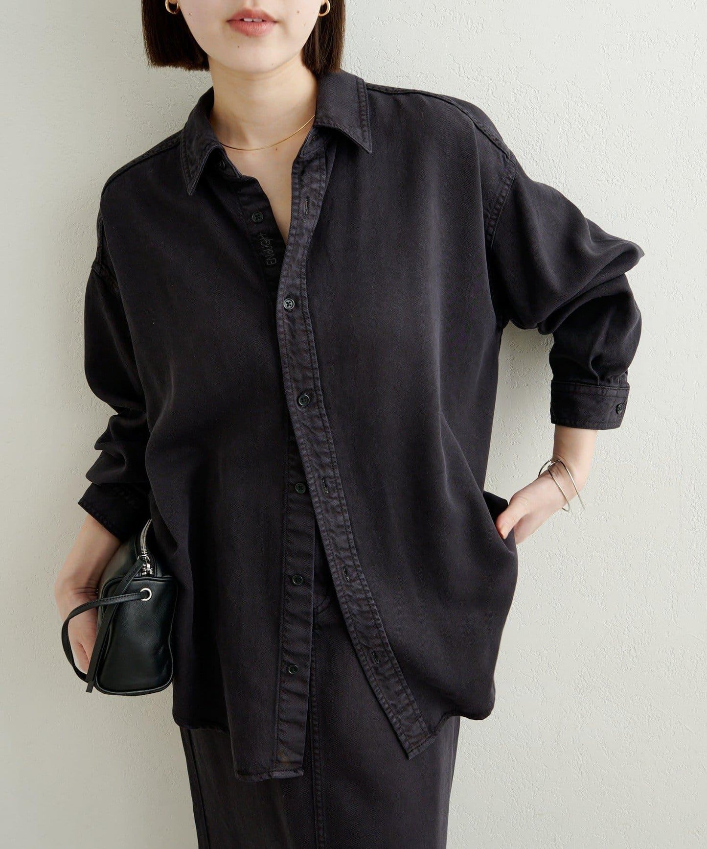 【可搭配套裝穿著◎】刺繡天絲柔軟寬鬆襯衫