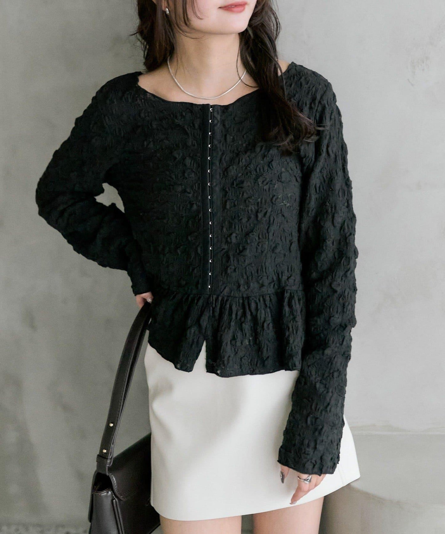 褶皺荷葉邊上衣