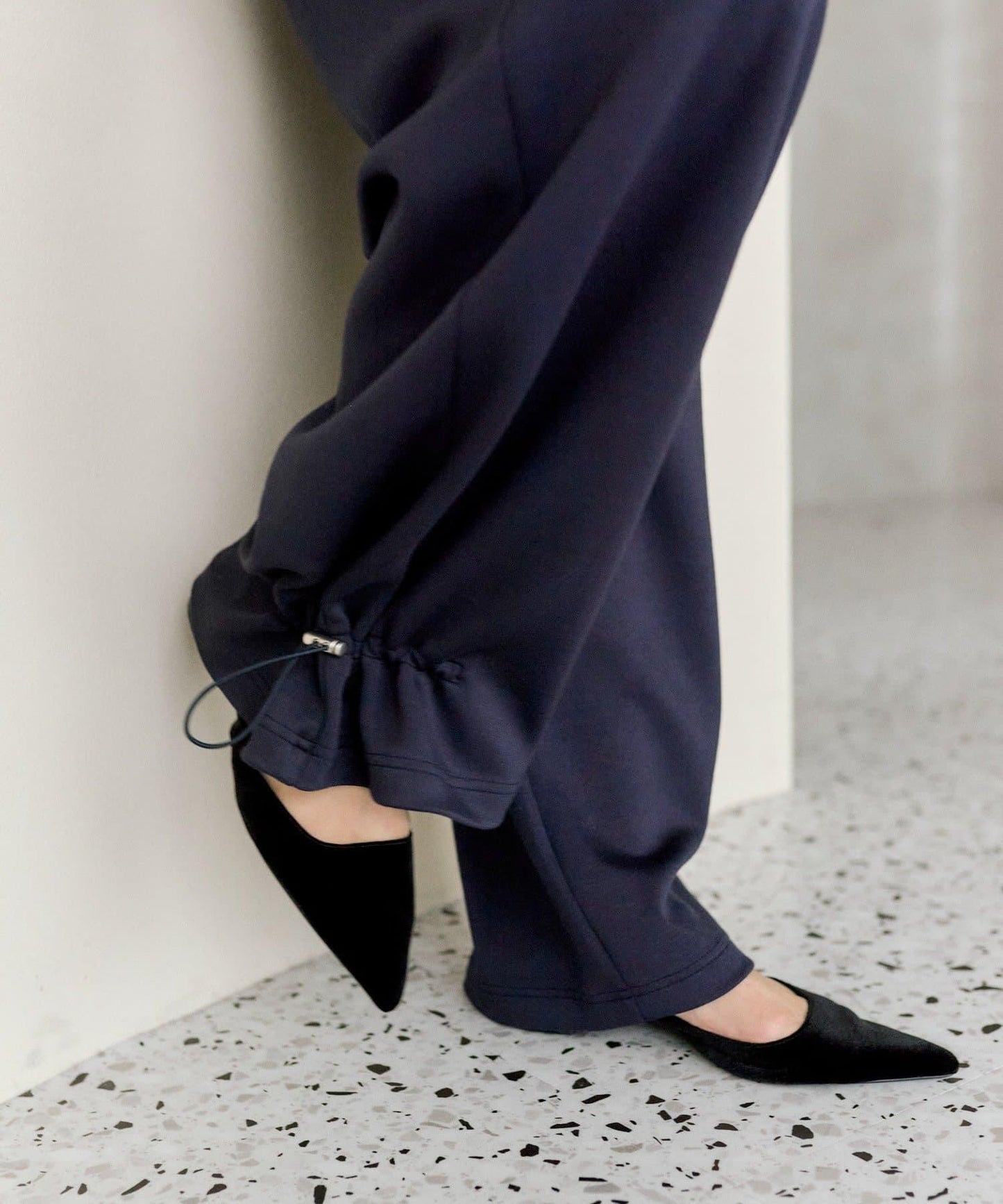 抽繩束腳休閒褲