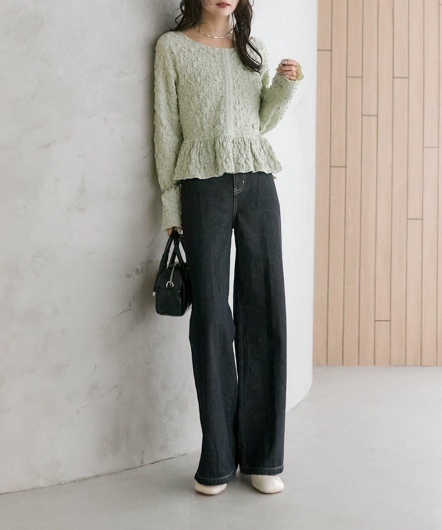 褶皺荷葉邊上衣