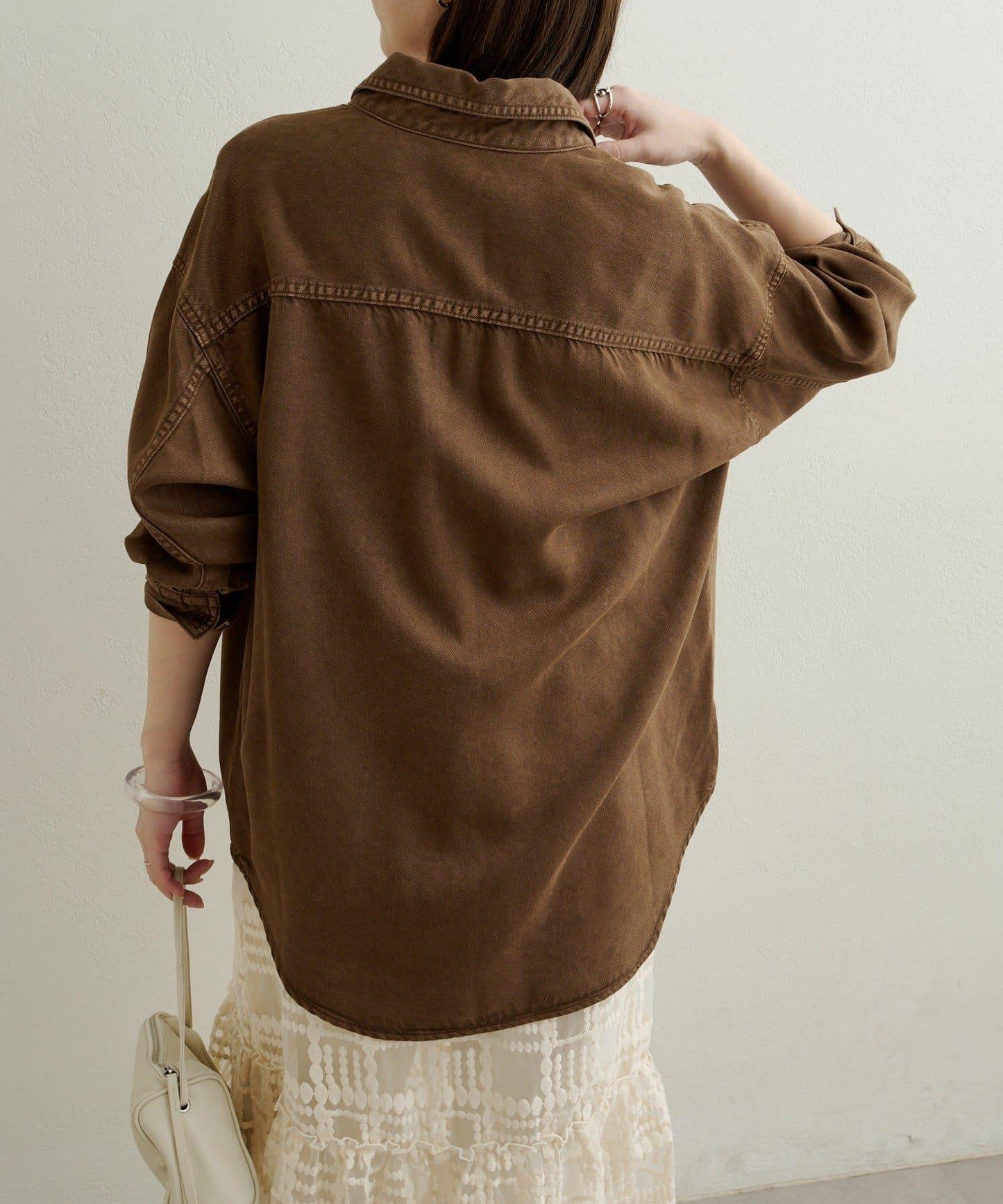 【可搭配套裝穿著◎】刺繡天絲柔軟寬鬆襯衫