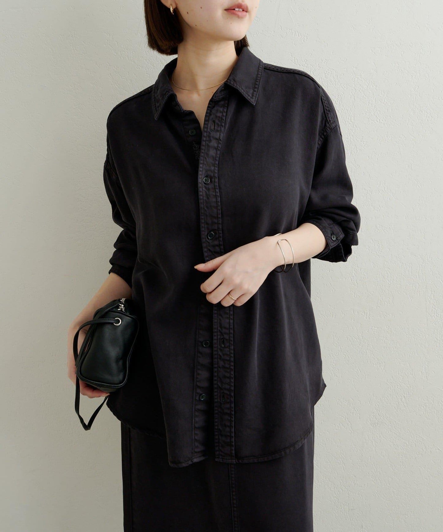 【可搭配套裝穿著◎】刺繡天絲柔軟寬鬆襯衫