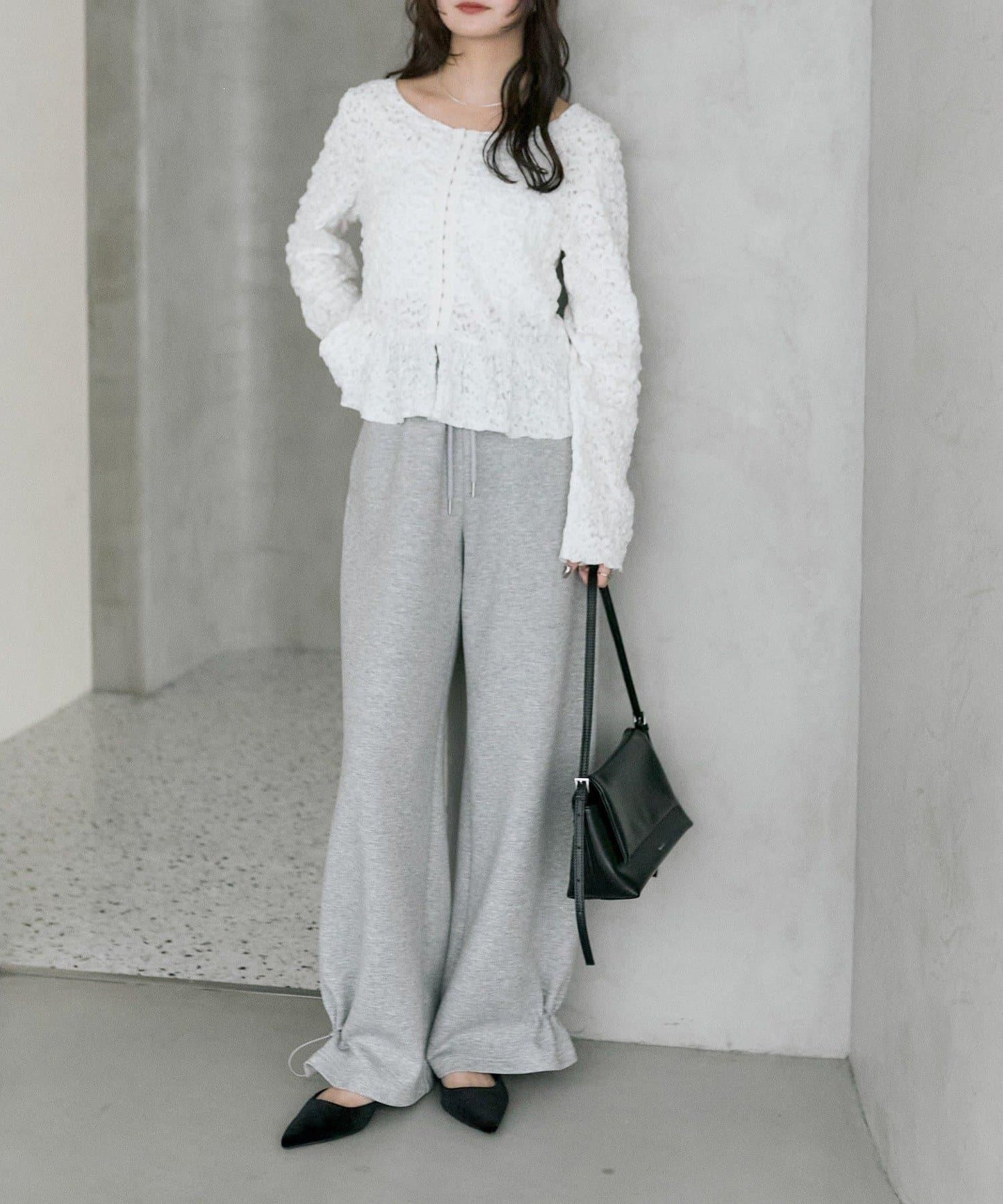 褶皺荷葉邊上衣