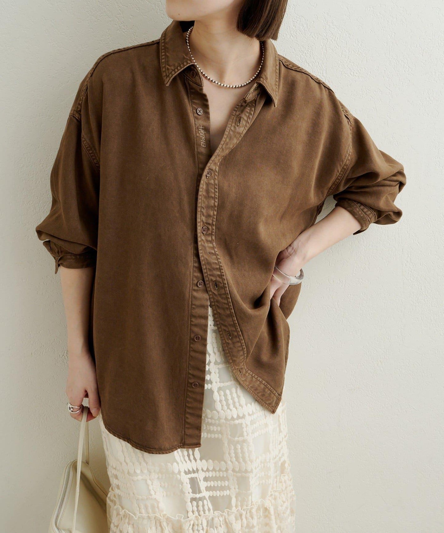 【可搭配套裝穿著◎】刺繡天絲柔軟寬鬆襯衫