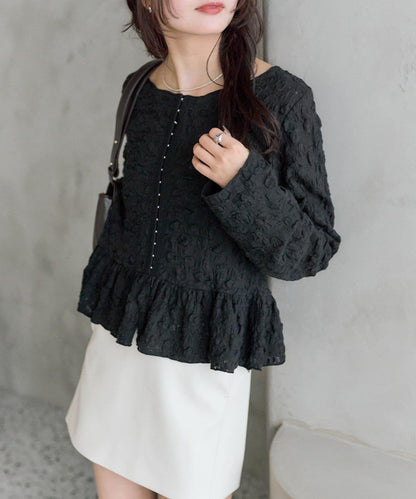 褶皺荷葉邊上衣